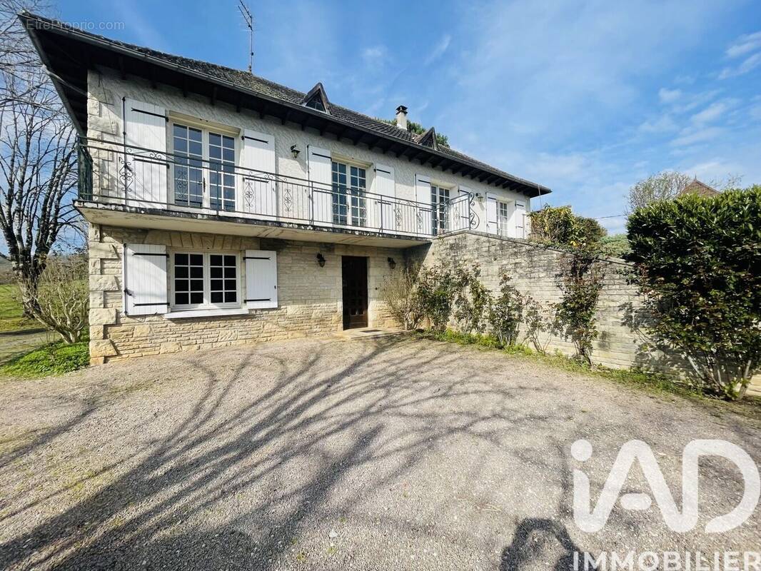 Photo 1 - Maison à BRIGNAC-LA-PLAINE