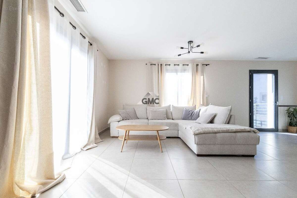 Photo 5 - Maison à ROUJAN