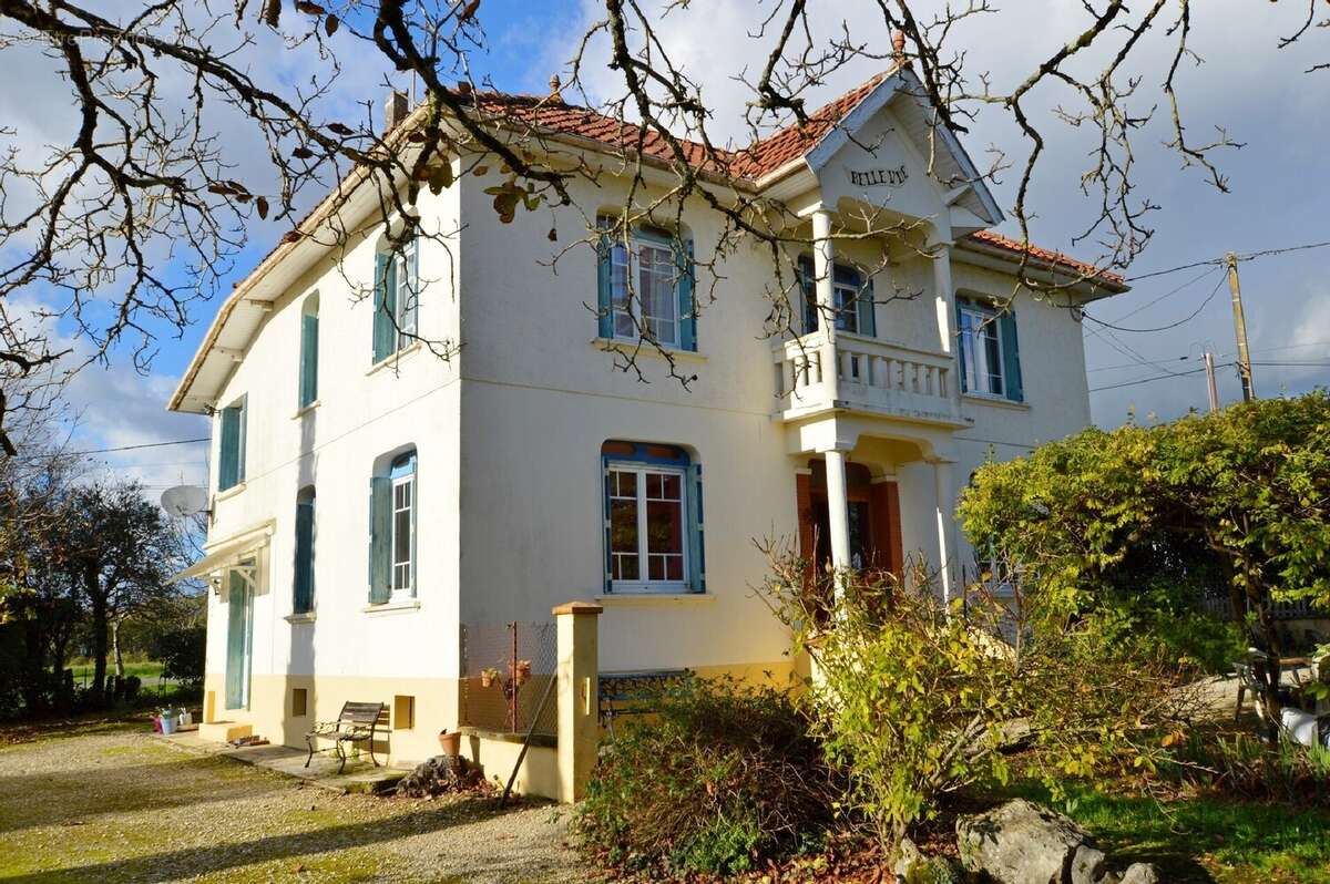 Maison à LOUBES-BERNAC