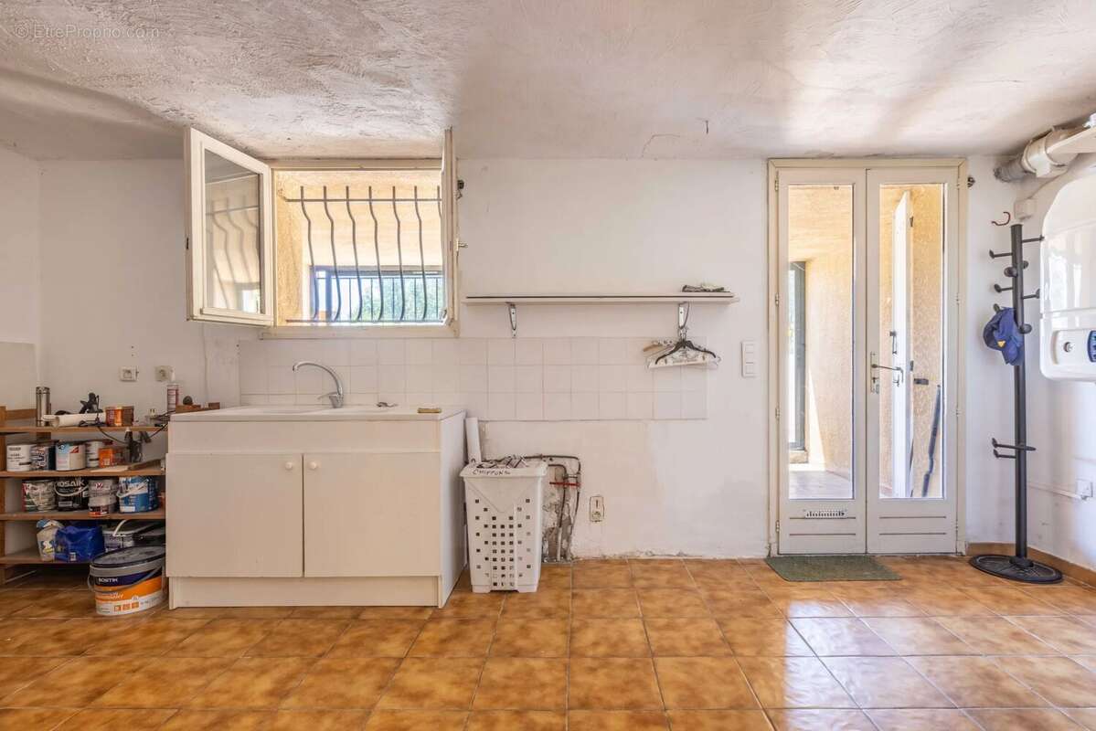 Maison à SAINT-LAURENT-DU-VAR