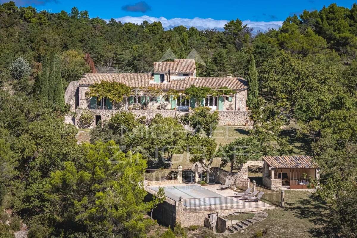 Superbe propriété avec vue imprenable sur le Luberon - photo 2
