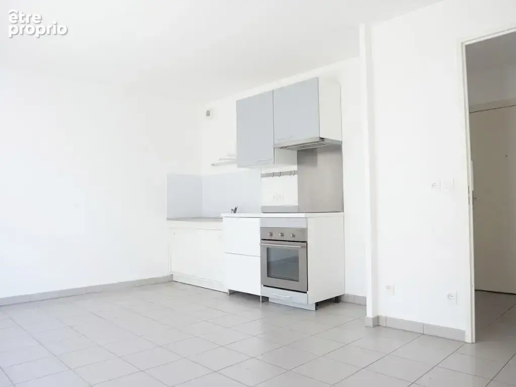 Bx Lac - Appartement T2 avec Balcon et parking privatif - photo 4