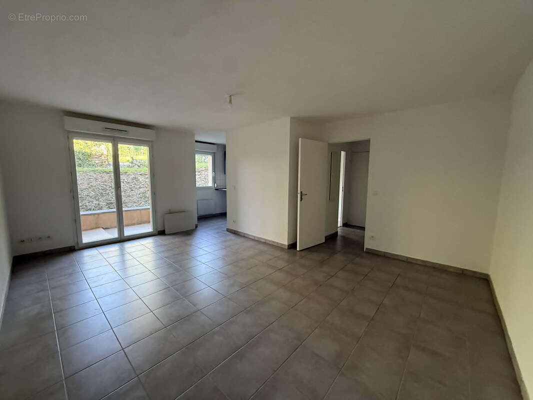 Appartement à NOUZONVILLE