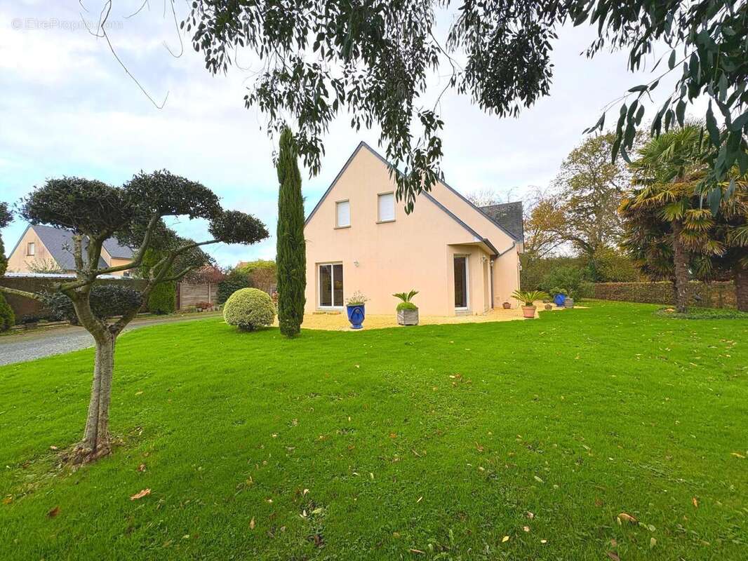 Maison à BREHAL