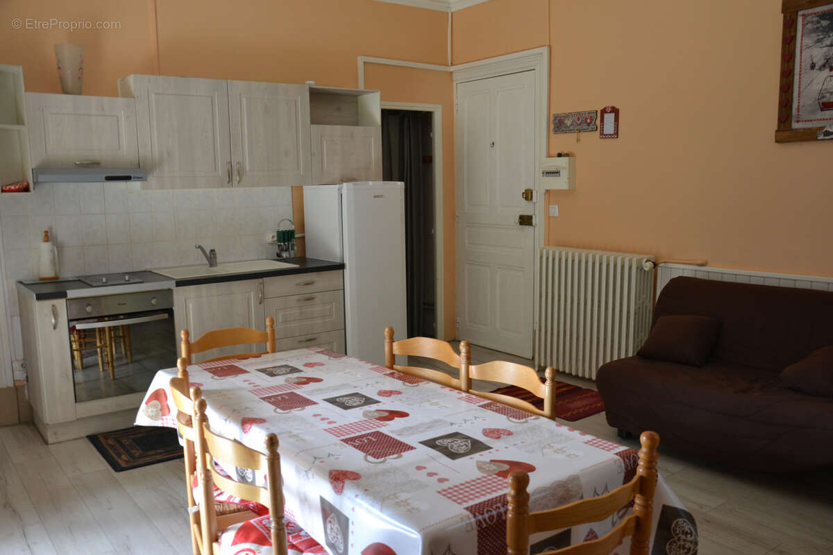 Spacieux T2 bis de 43 m2 avec balcon, vue sur le Sancy et parking privatif - photo 5