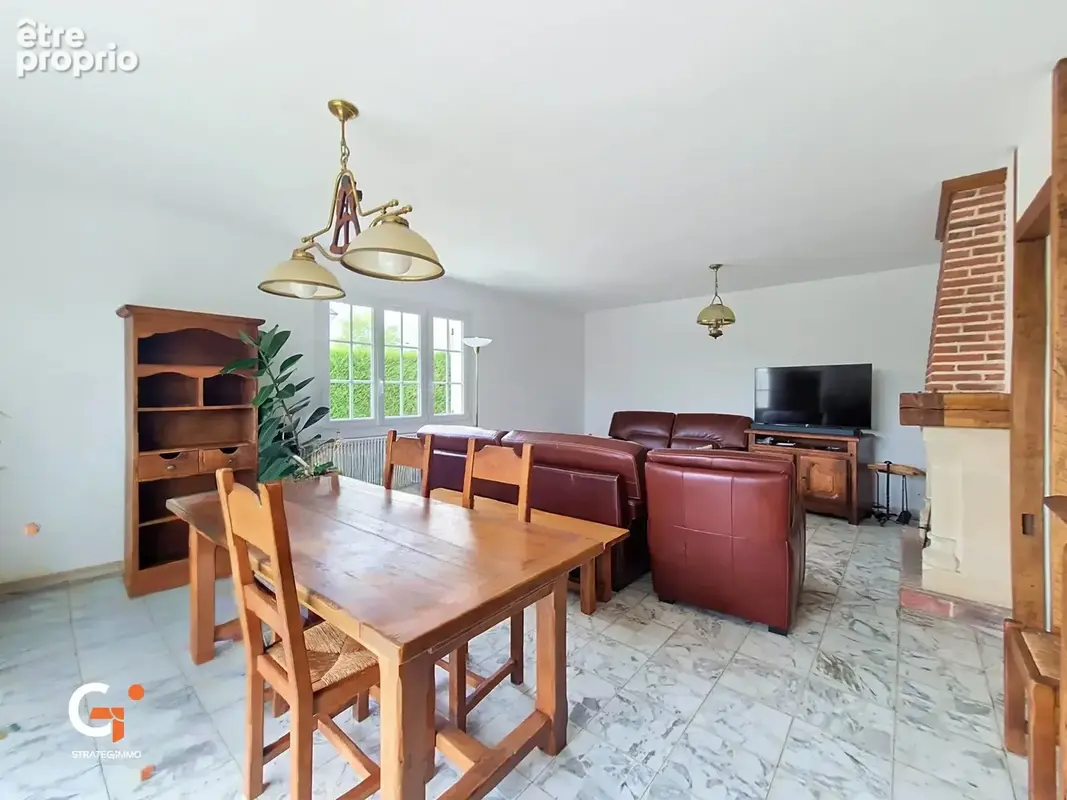 Maison familiale avec sous sol complet et dépendance - photo 5