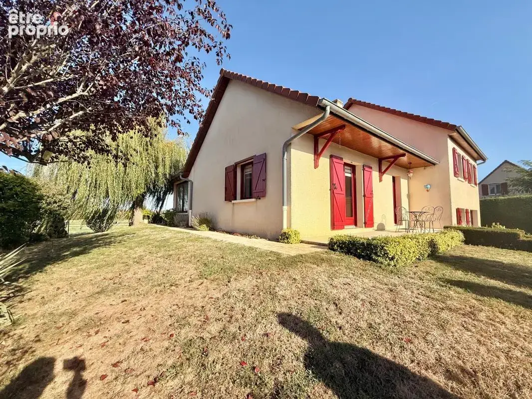Maison avec sous-sol - 3 chambres et 2 bureaux - Terrain 730 m² avec piscine - photo 16