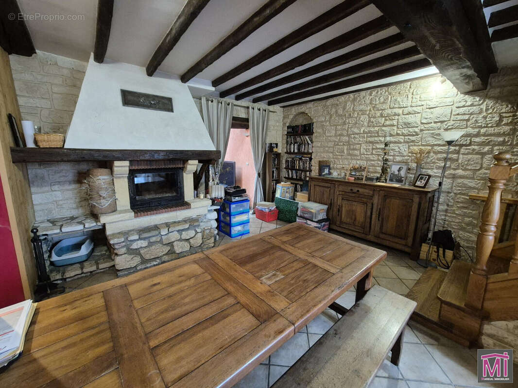 Maison à CROUY-SUR-OURCQ