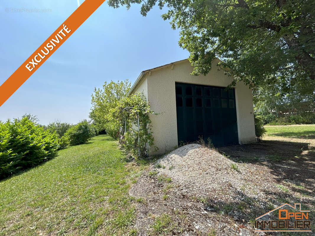 Maison à NADAILLAC-DE-ROUGE