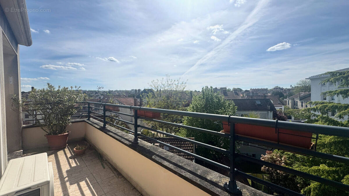 Appartement à CORBEIL-ESSONNES