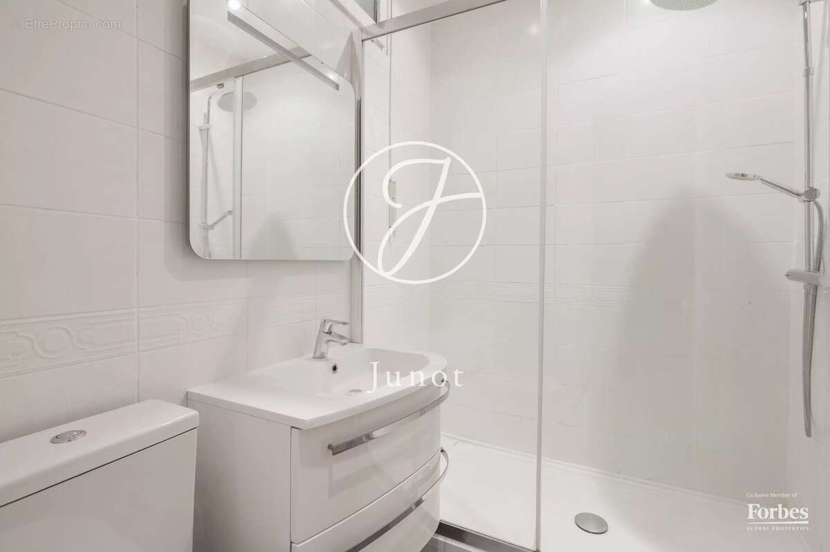 Appartement à PARIS-7E