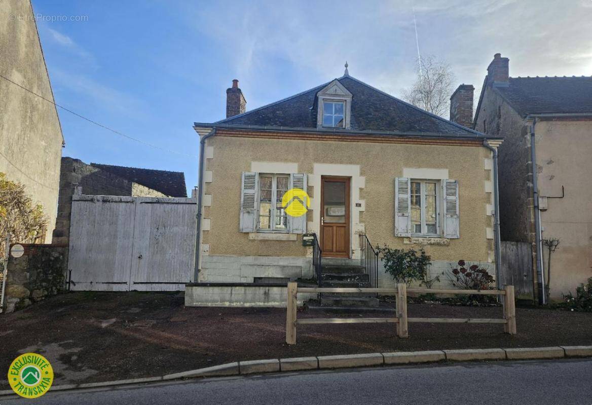 Maison à BIZENEUILLE