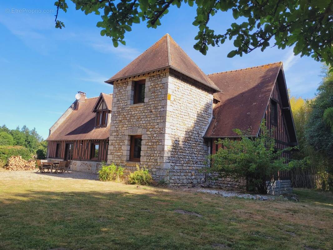 A vendre maison de caractère idéale pour une famille à Le Mesnil Jourdain - Maison à LE MESNIL-JOURDAIN