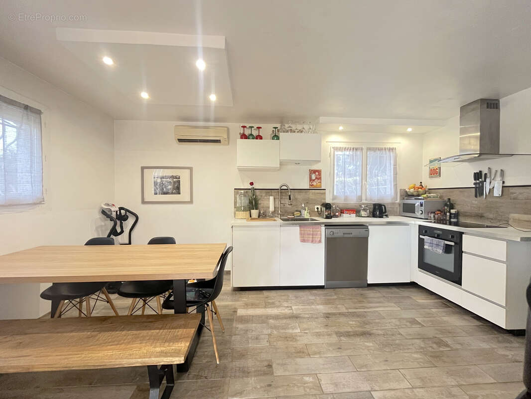 Appartement à SIX-FOURS-LES-PLAGES