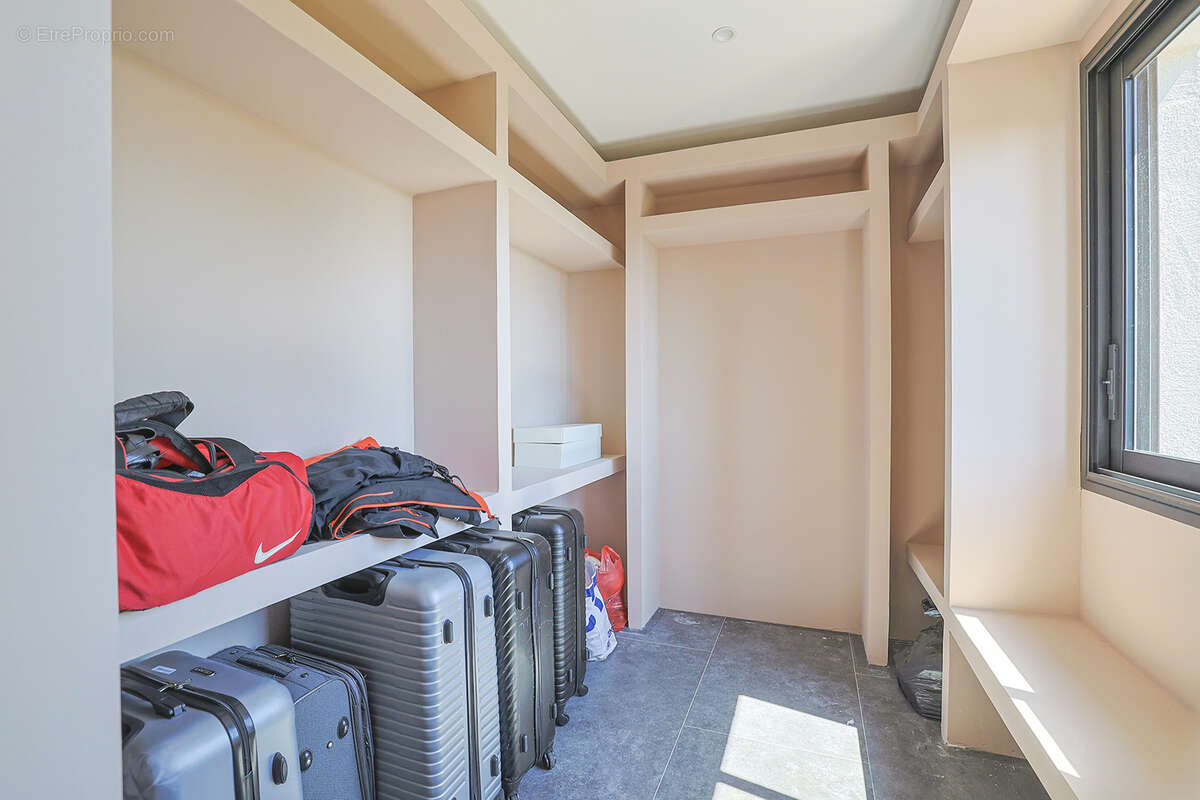 Maison à SOLLIES-PONT