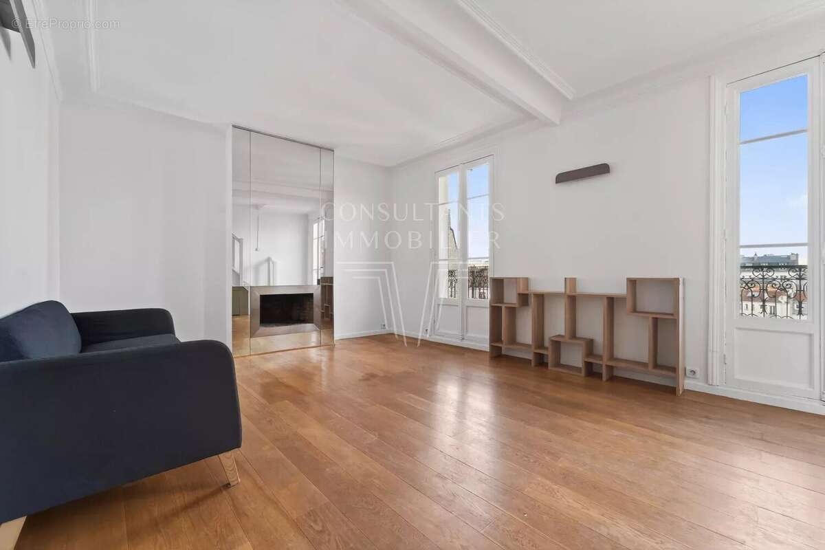 Appartement à LEVALLOIS-PERRET
