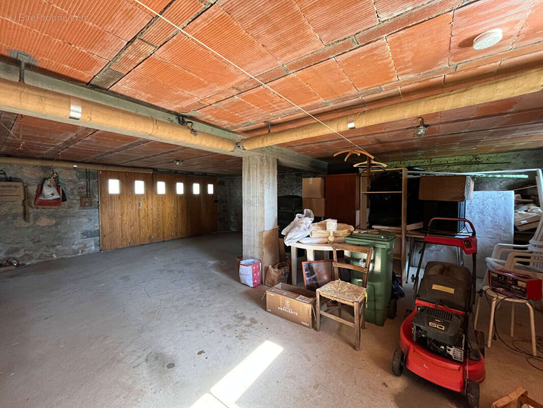 Maison à LA JONCHERE-SAINT-MAURICE