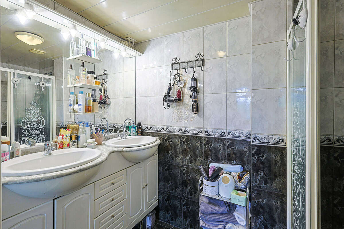 Appartement à MARSEILLE-13E