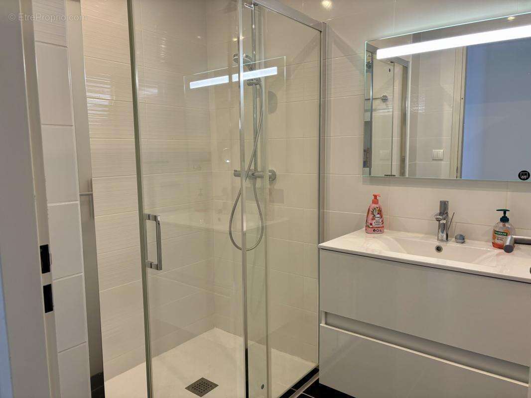 Appartement t4  135 m2 - divona park - cathédrale - photo 8