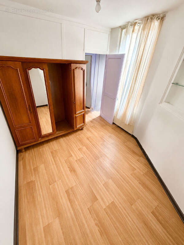 Maison de ville - 11 pièces avec dépendance et local commercial - photo 14