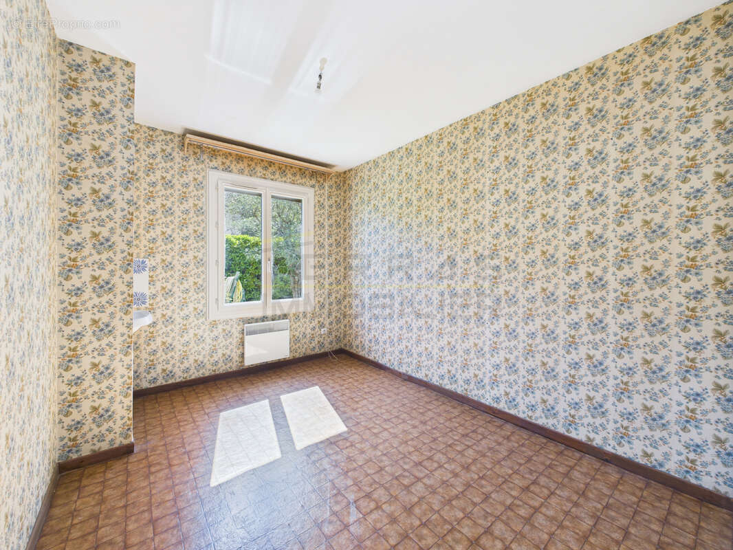 Maison à VALREAS