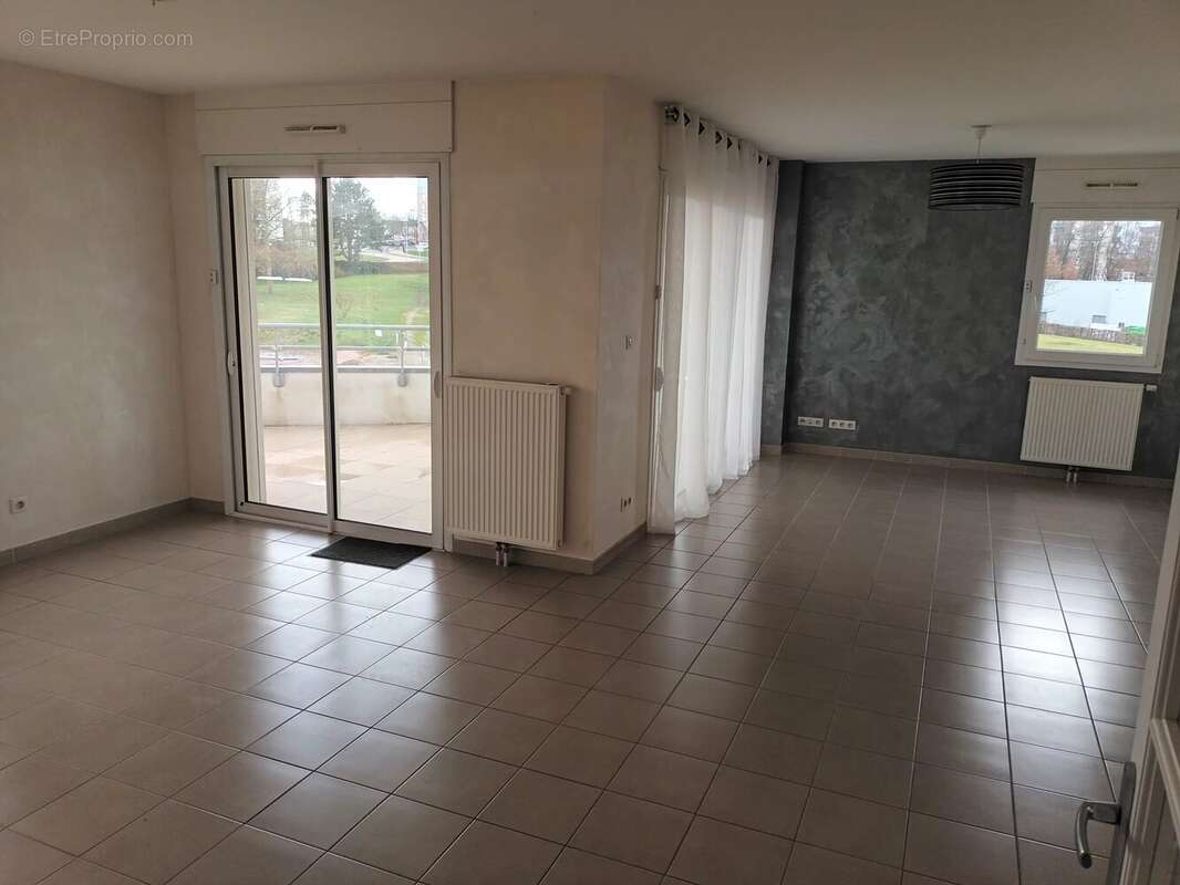 Appartement à MONTCEAU-LES-MINES