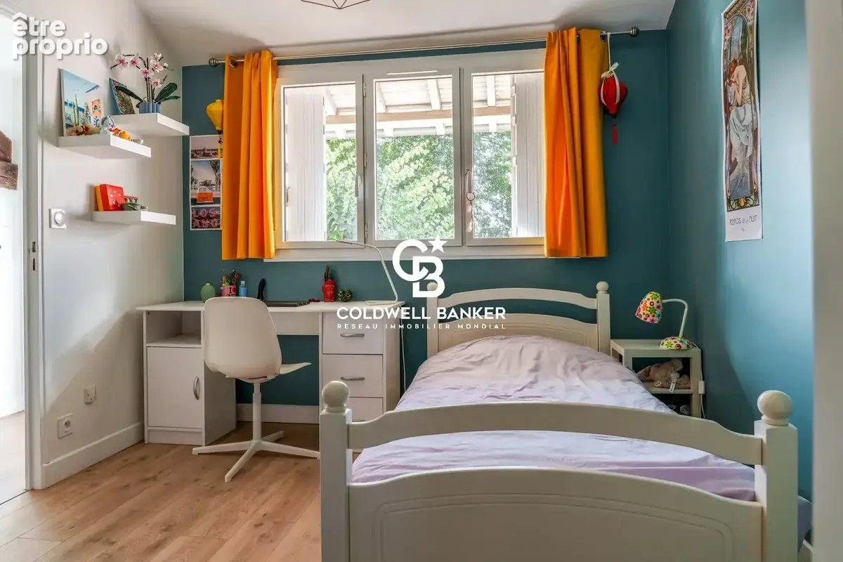 Tours –  maison familiale de 250 m² - 6 chambres - avec jardin et stationnement - photo 16