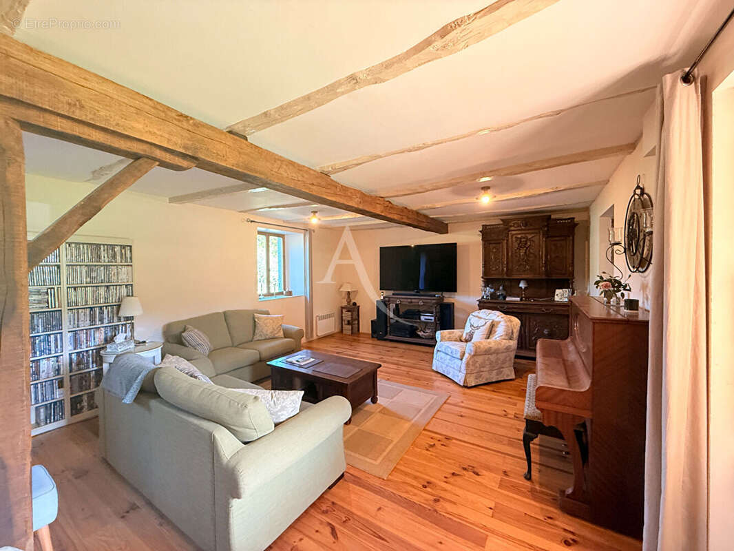 Maison à CASTELFRANC