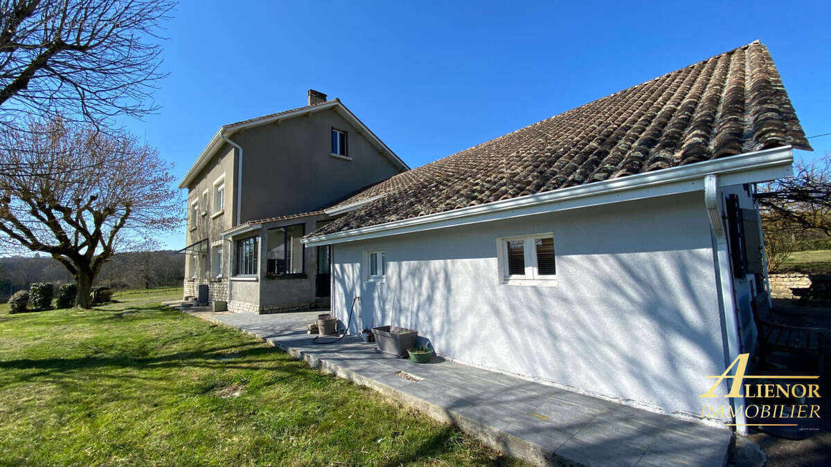 Belle maison de campagne avec gite attenant en Dordogne, proche de Brantome 24310 - photo 2