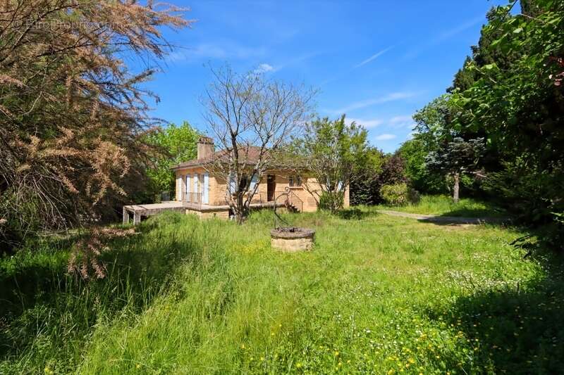 Maison à vendre 4 pièces SIORAC EN PERIGORD, sous-sol de 100m² exploitable  jardin 1933m² - photo 4