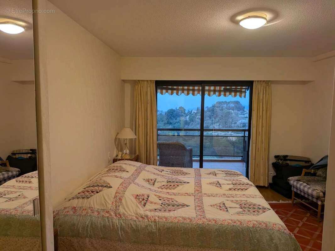 Appartement à MOUGINS