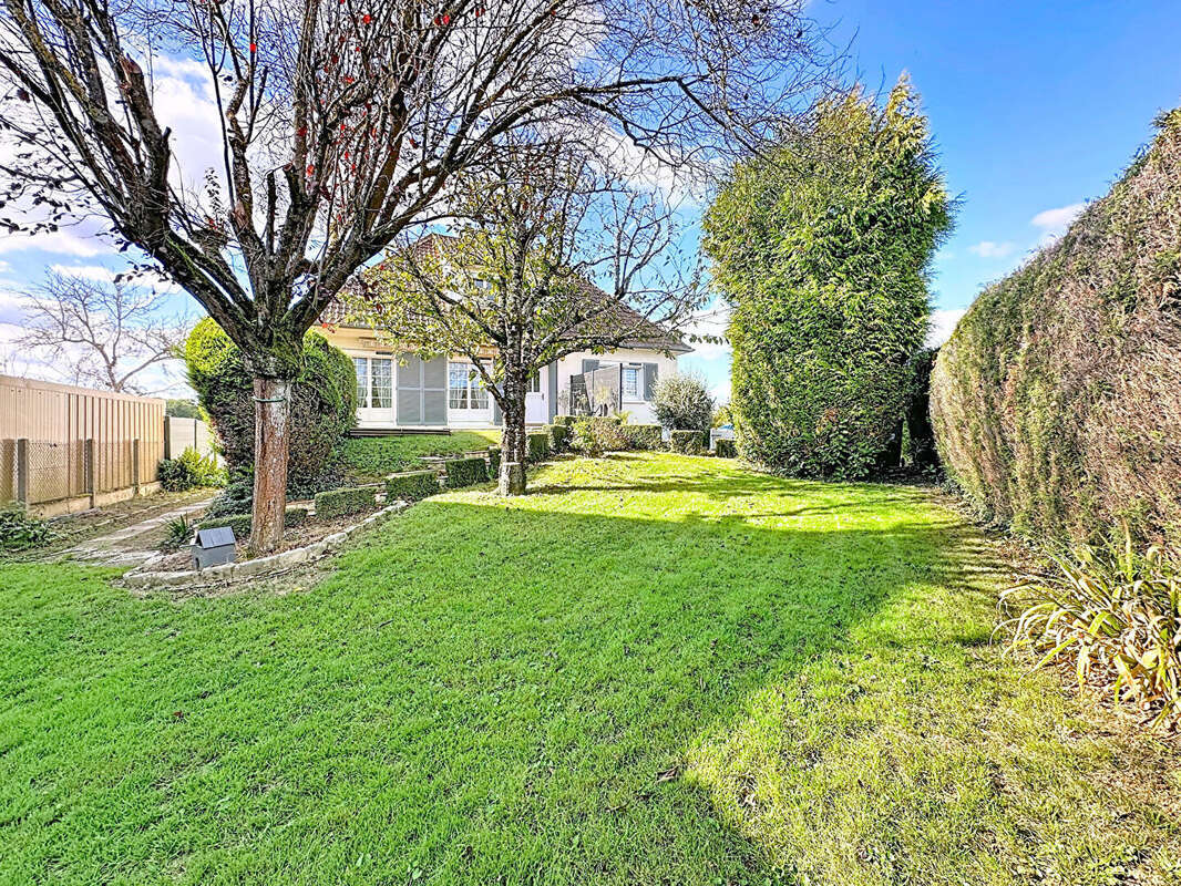 Maison à FONTENAY-SUR-EURE