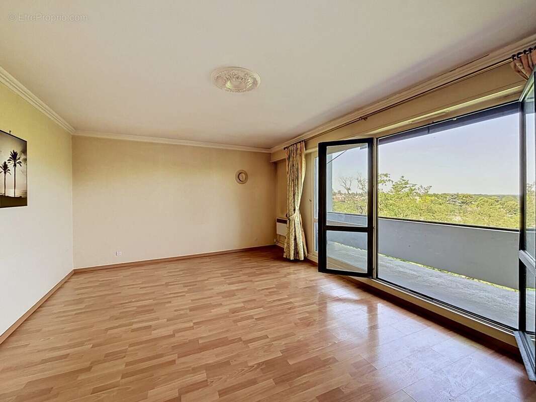 Appartement à LA CHAUSSEE-SAINT-VICTOR
