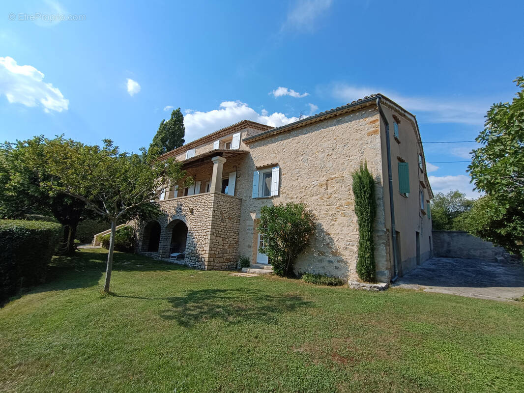 Reilhanette / drome provencale / propriete 21 hectares de terrain - photo 7