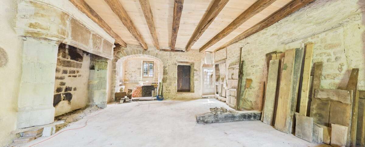 Maison à MARCILLAC-VALLON