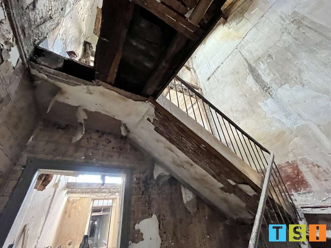 Maison à MONTREJEAU