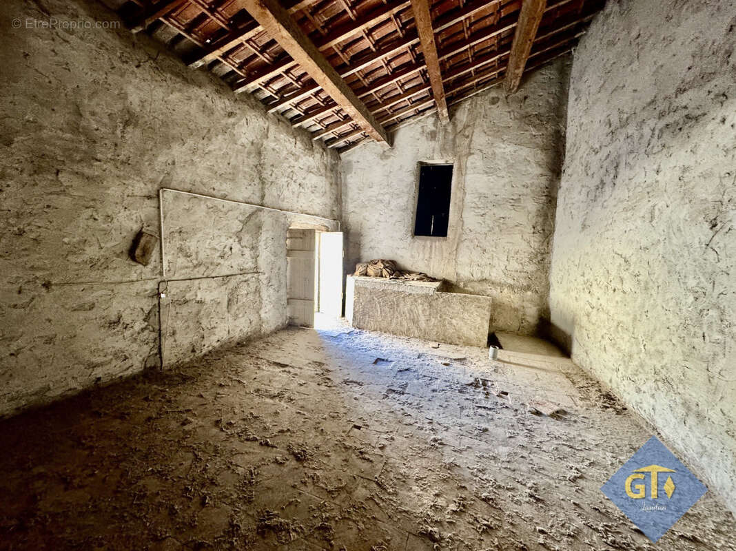 Maison à SAINT-GENIES-DE-COMOLAS