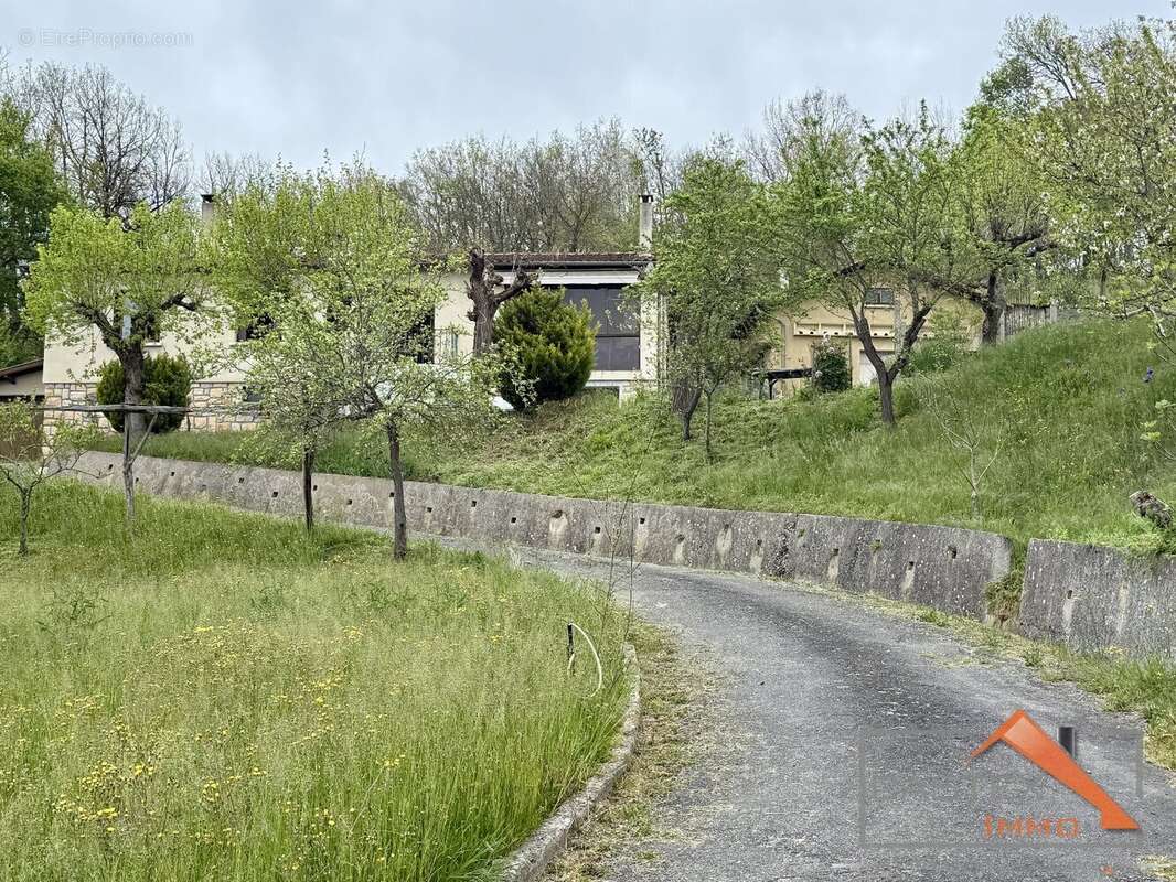 Maison à BEAUCHALOT