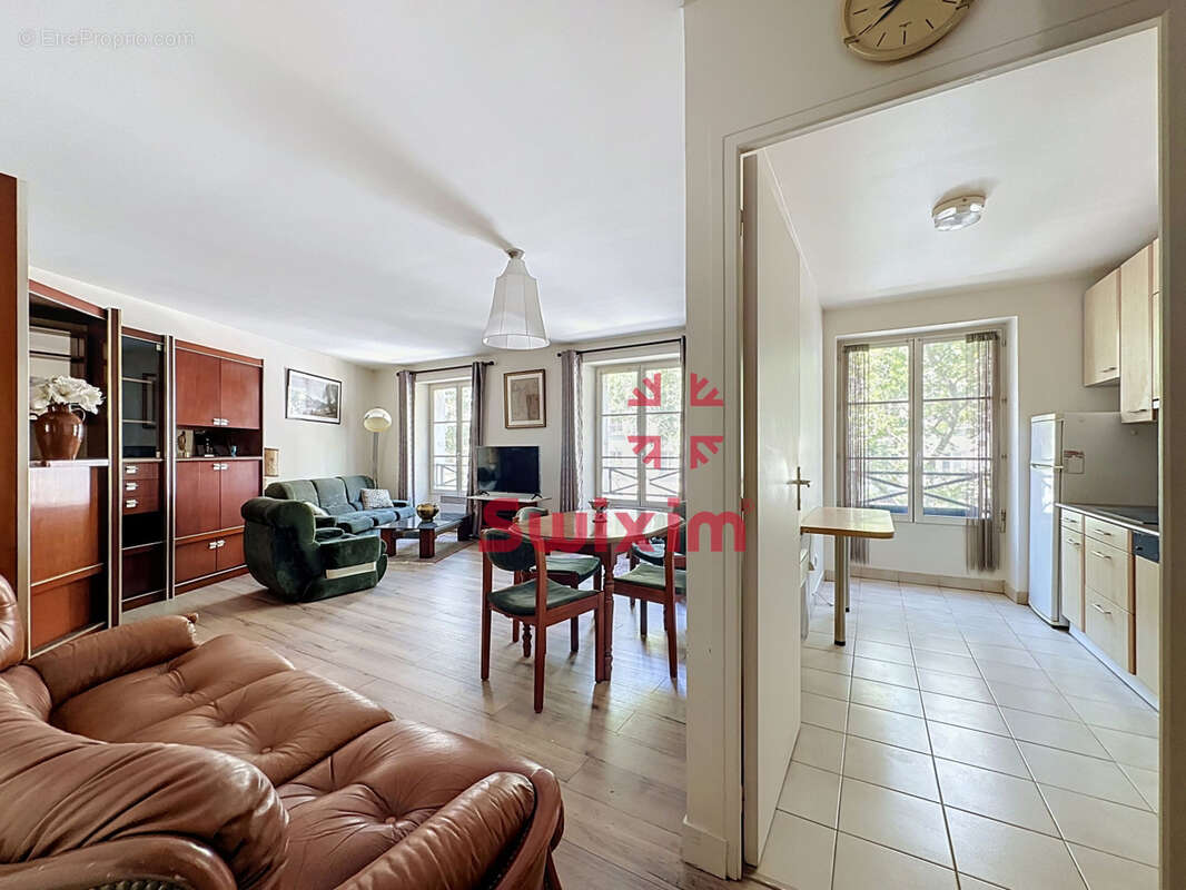 Appartement à PARIS-18E