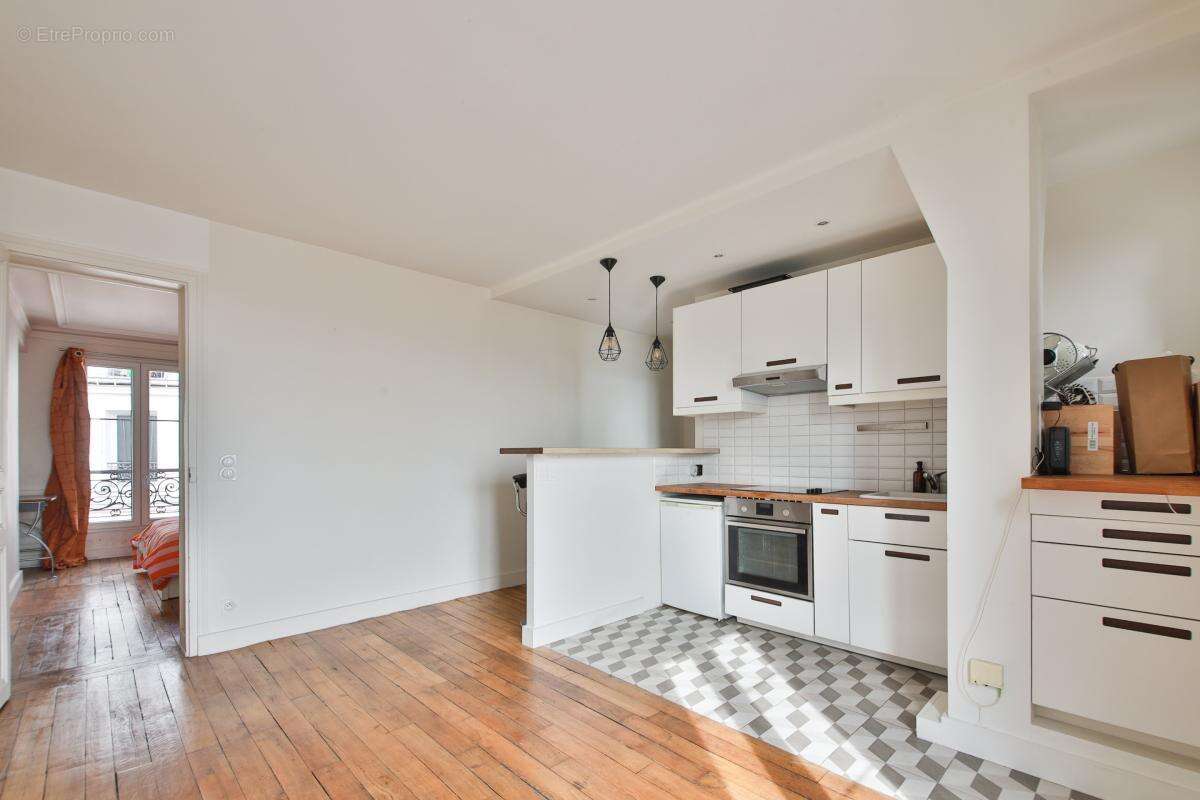 Appartement à PARIS-18E