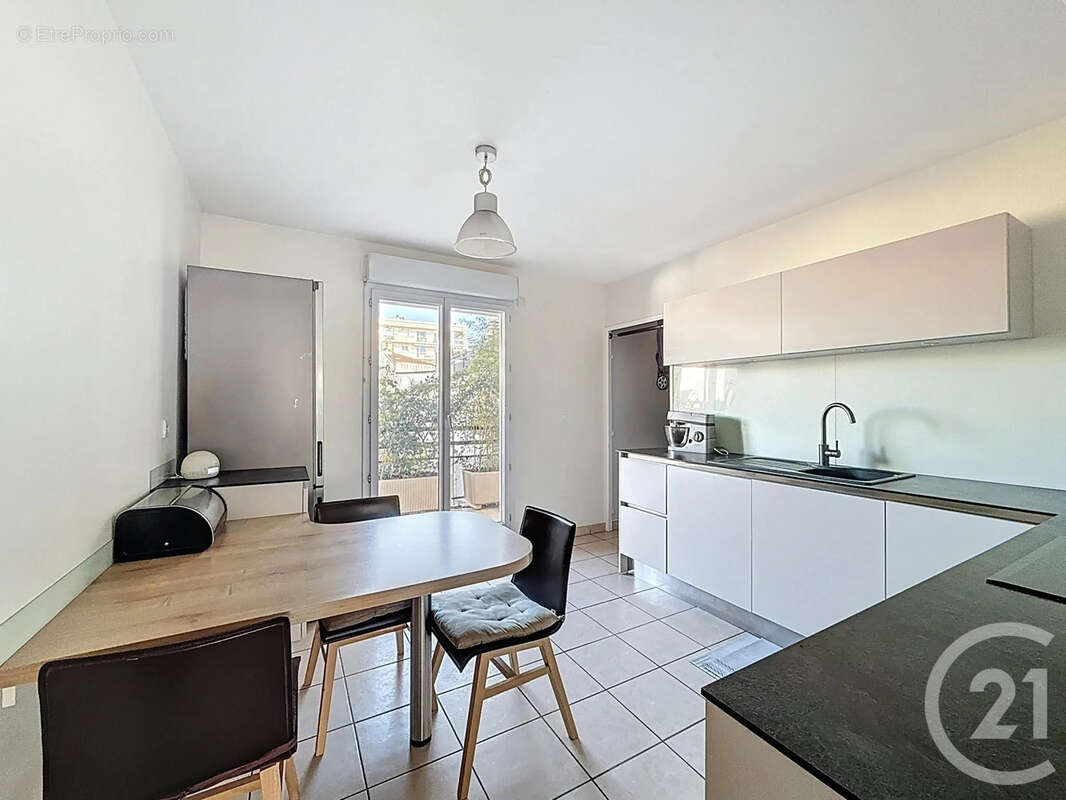 Appartement à LYON-7E