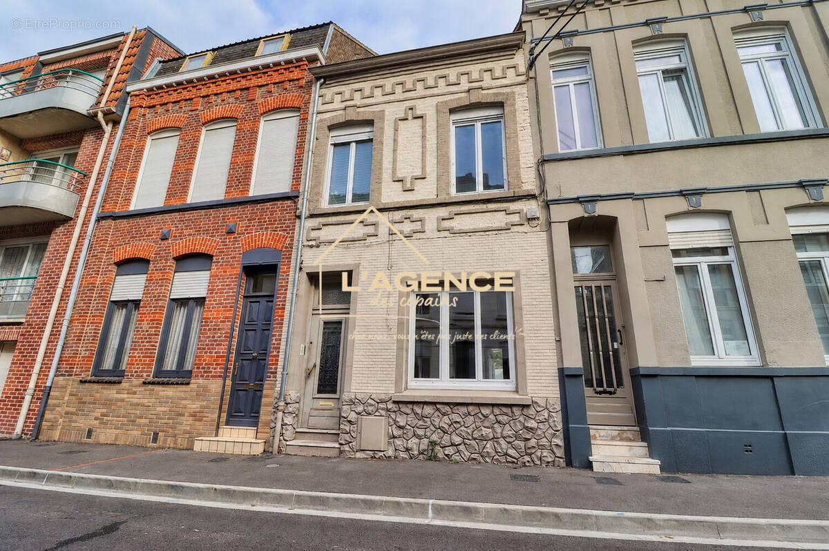 Maison à HAZEBROUCK