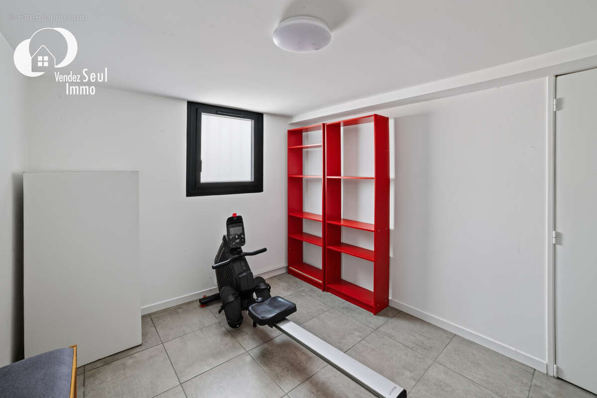 Maison  4 pièces sur terrain 990 m2 avec piscine - photo 11
