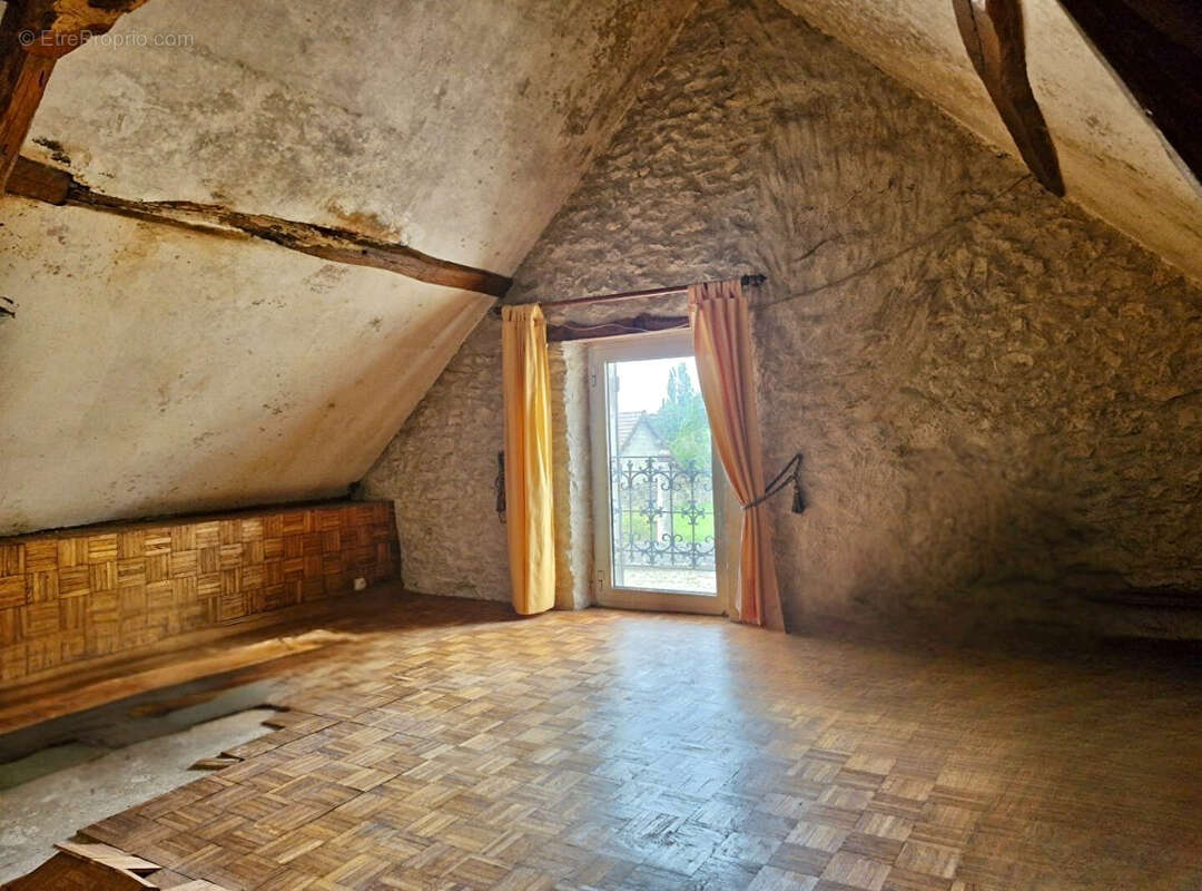 Maison à LES THILLIERS-EN-VEXIN