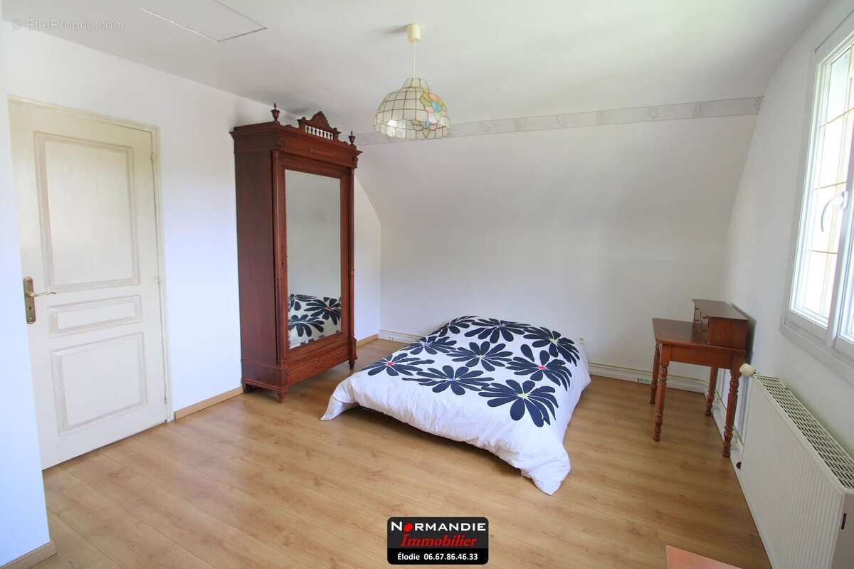 Maison à PETIT-COURONNE