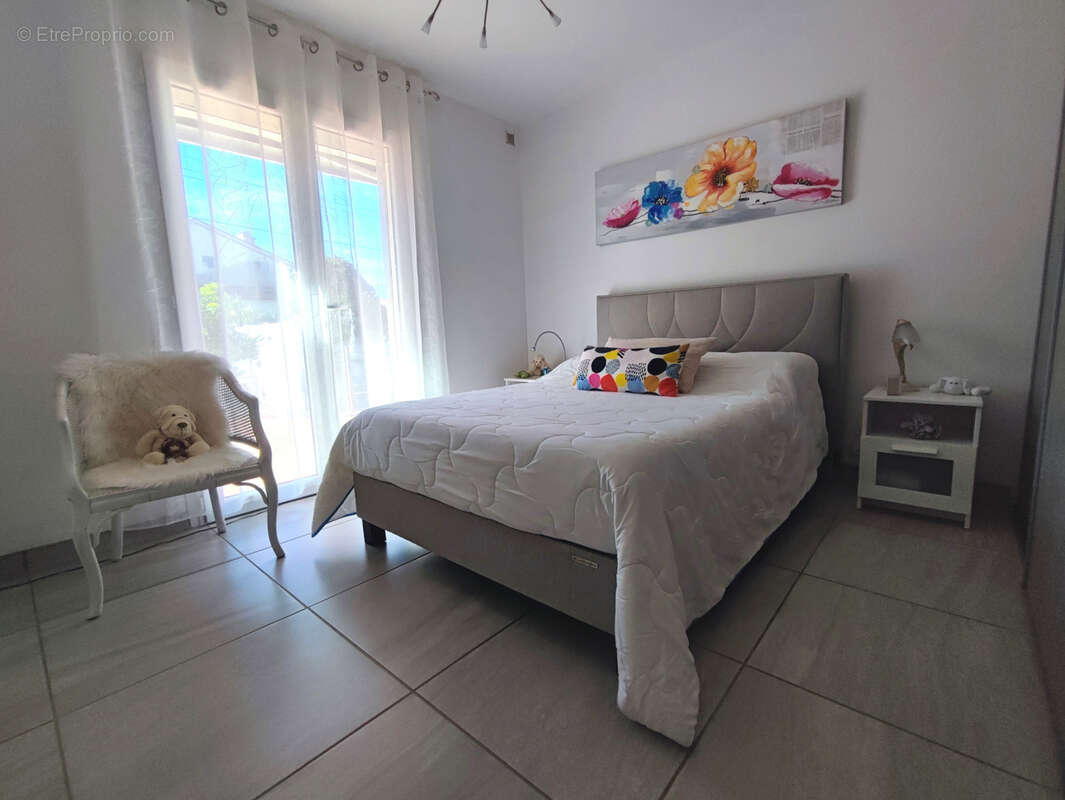 Appartement à SIX-FOURS-LES-PLAGES