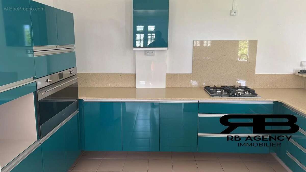 Maison individuelle de 224 m² - Bac DUCOS - photo 4