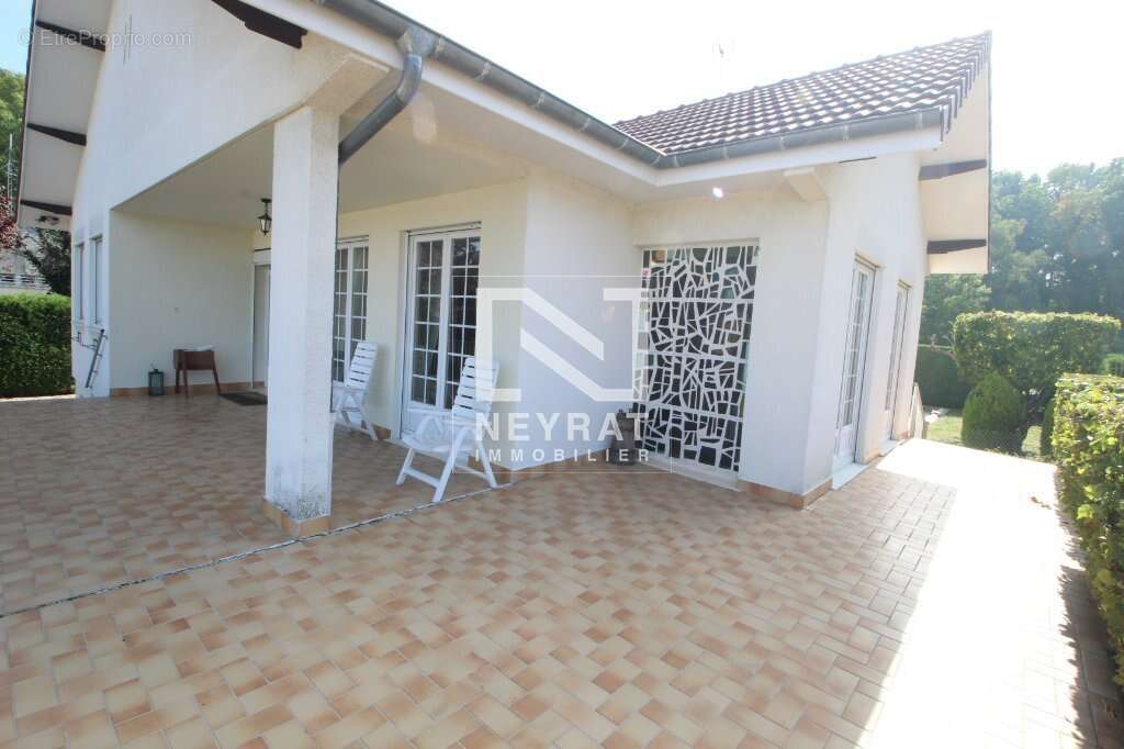 Maison à PIERRE-DE-BRESSE