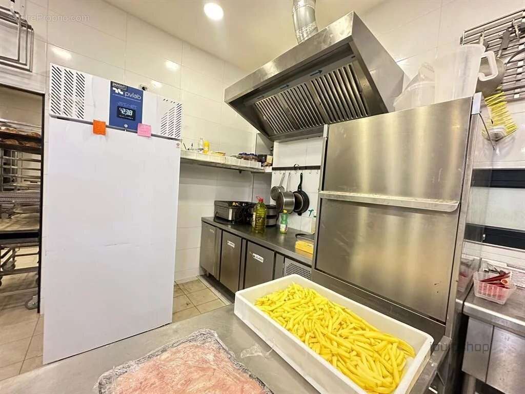 Commerce à CHAVILLE