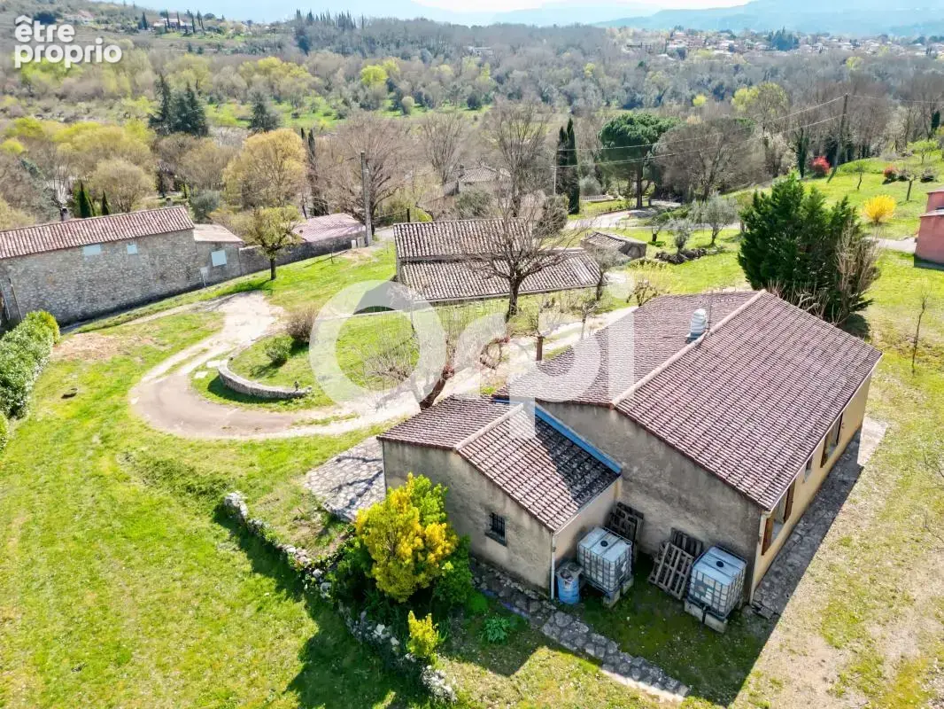 Maison À Vendre avec grange sur 5314 m² - photo 12